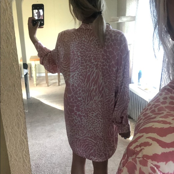 Aileen Pink Silky Animal Print Long Button Down 3X - Picture 4 of 11